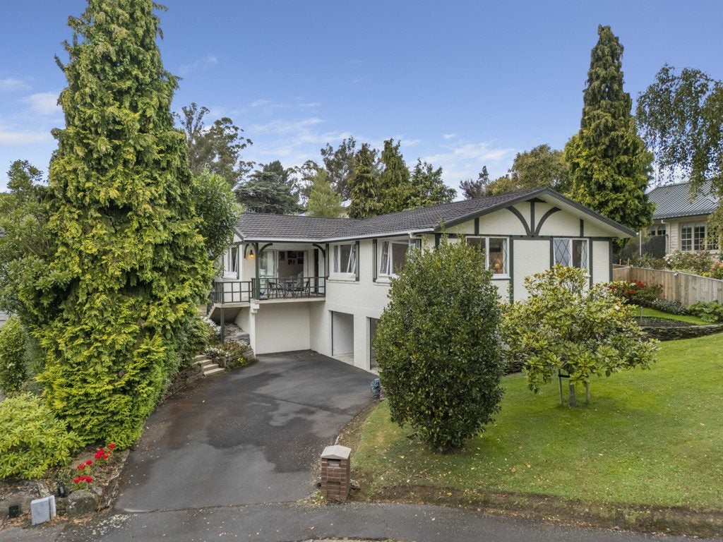 9 Park Lane, Fairfield, Dunedin - Carousel 1