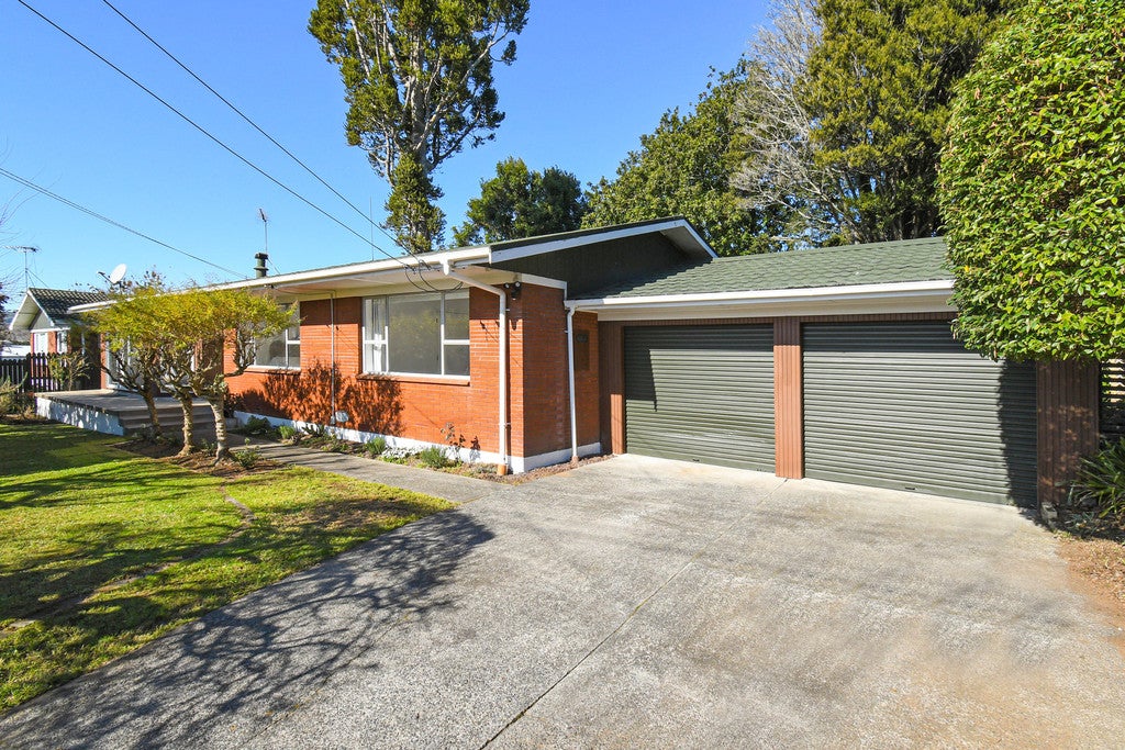31 Butterworth Avenue, Opaheke, Papakura - Carousel 1