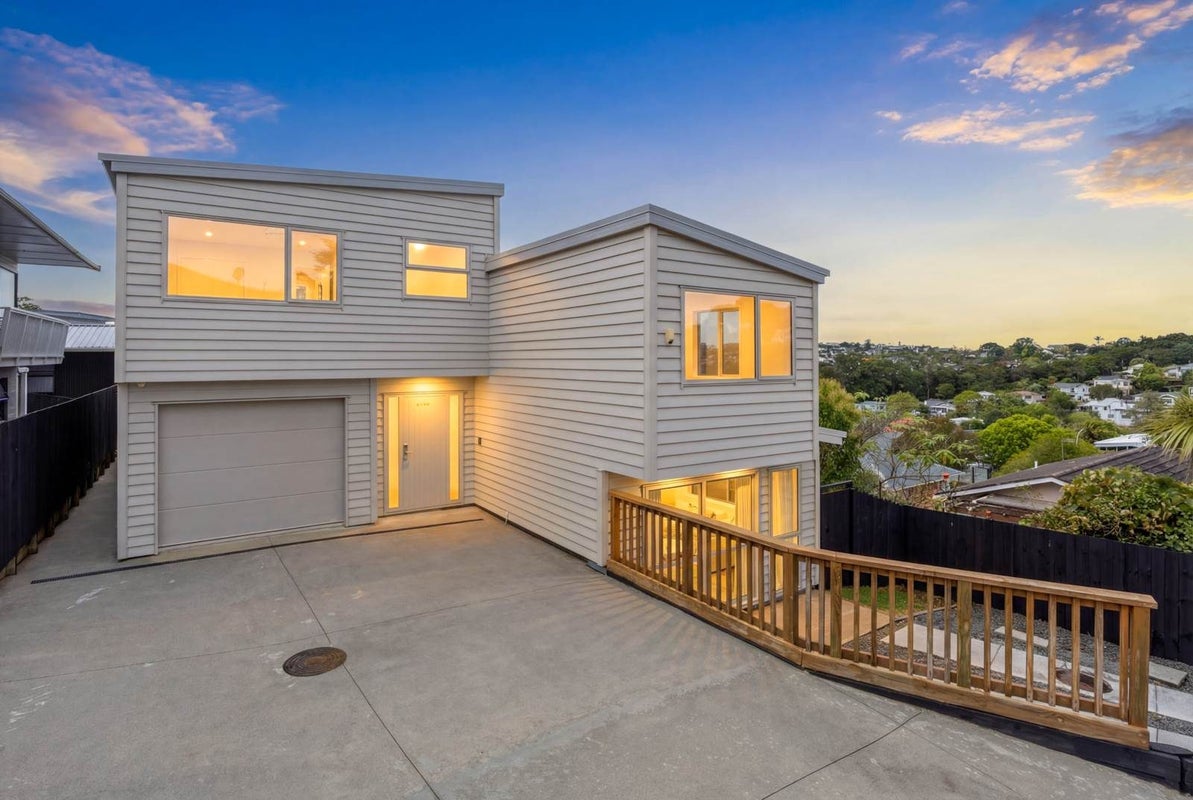 75A Lynden Avenue, Hillcrest, Auckland - Carousel 1