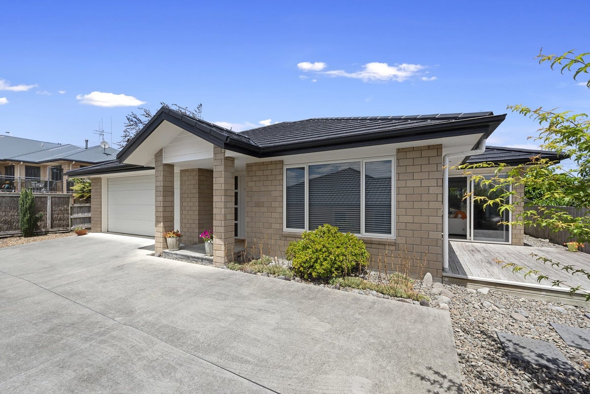 79 Rototuna Road, Rototuna, Hamilton - Carousel 1