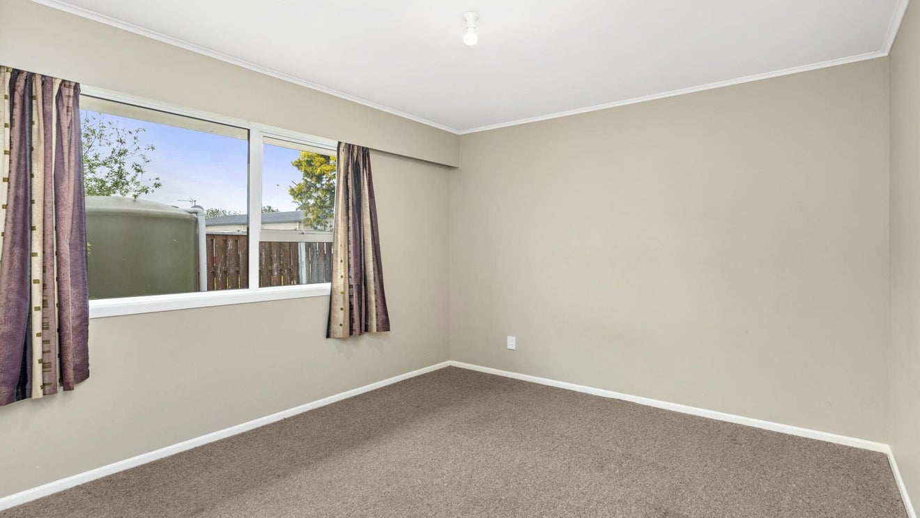 13 Yorkshire Road, Silverdale, Hamilton - Carousel 14