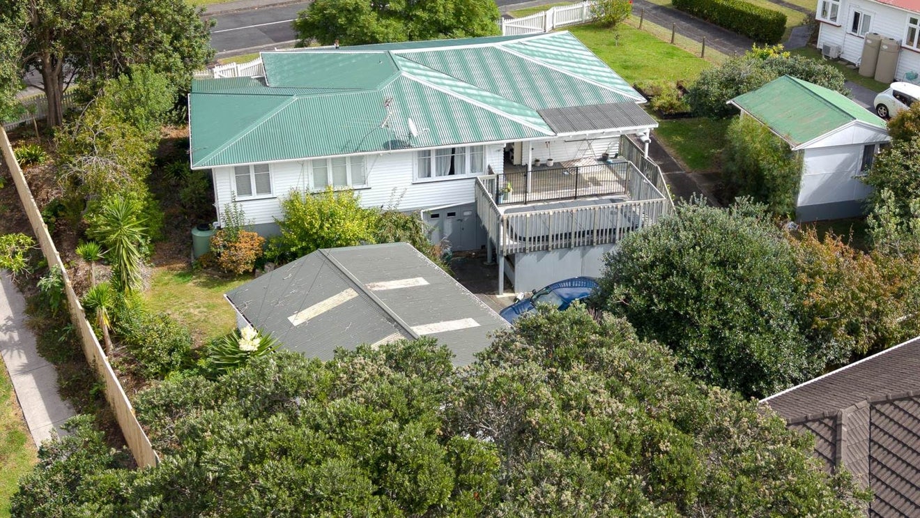 40 Glenorchy Street, Glen Eden, Auckland - Carousel 2