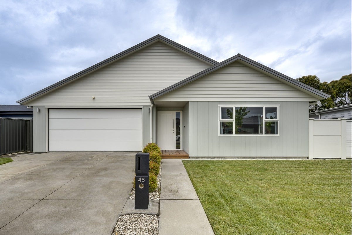 45 Waimakariri Drive, Te Awa, Napier - Carousel 21