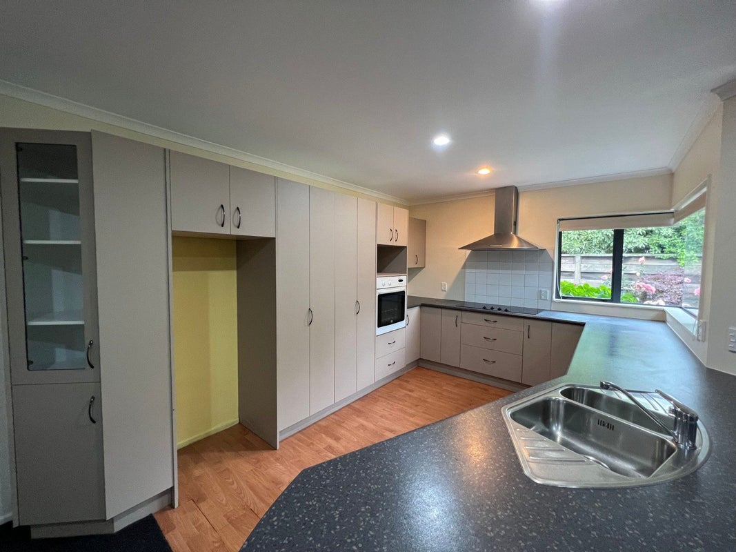 81 Amberley Avenue, Highbury, Palmerston North - Carousel 2