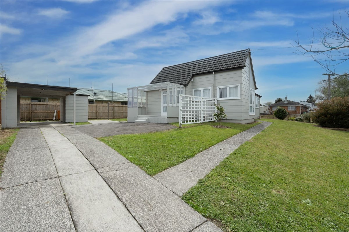 22 Halberg Crescent, Chartwell, Hamilton - Carousel 11