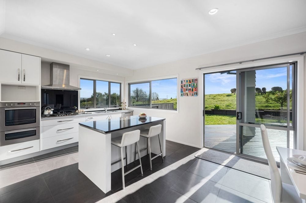 10 Butler Place, Lynmore, Rotorua - Carousel 2