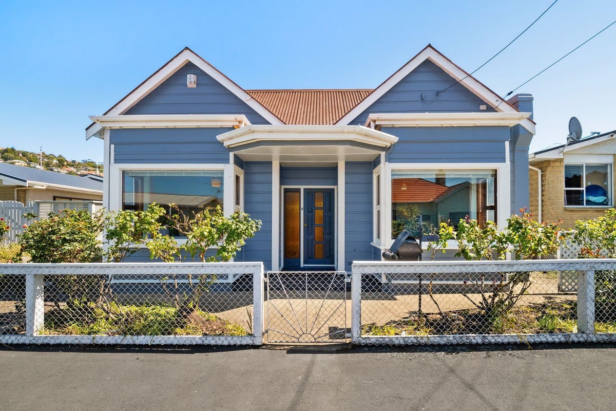 26 Rutherford Street, Caversham, Dunedin - Carousel 1