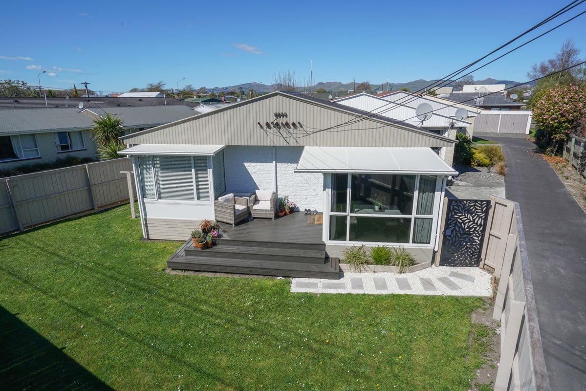 1/34 Edward Avenue, Edgeware, Christchurch - Carousel 2