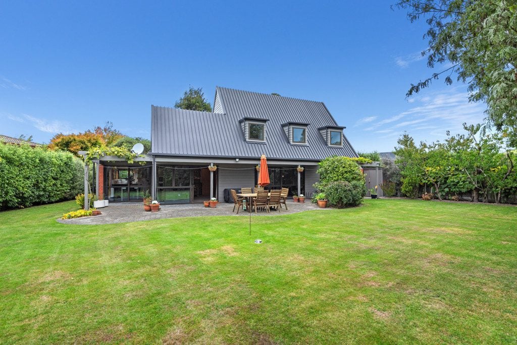 24 Highland Place, Avonhead, Christchurch - Carousel 1