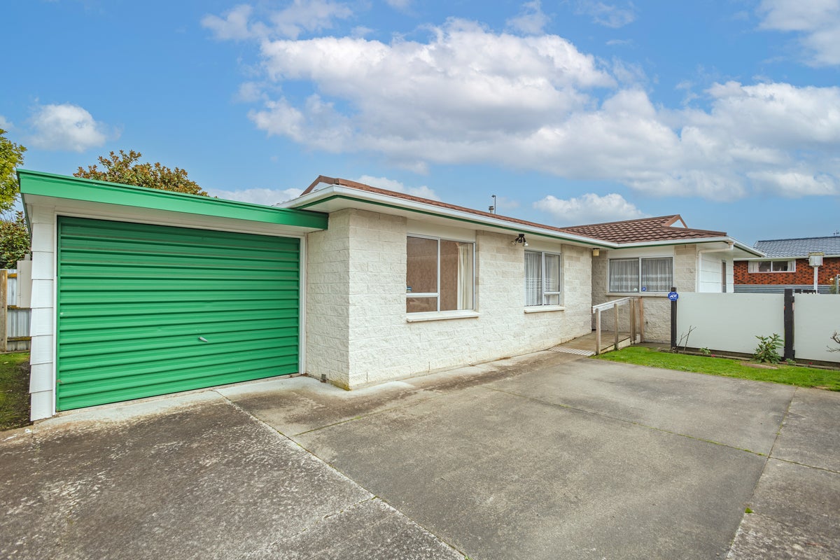 101D Church Street, West End, Palmerston North - Carousel 13