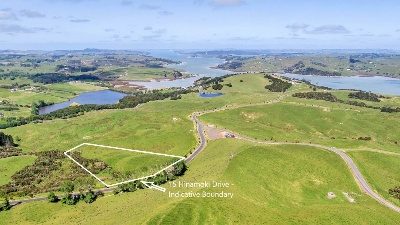 15 Hinamoki Drive, Kaiwaka - Carousel 1