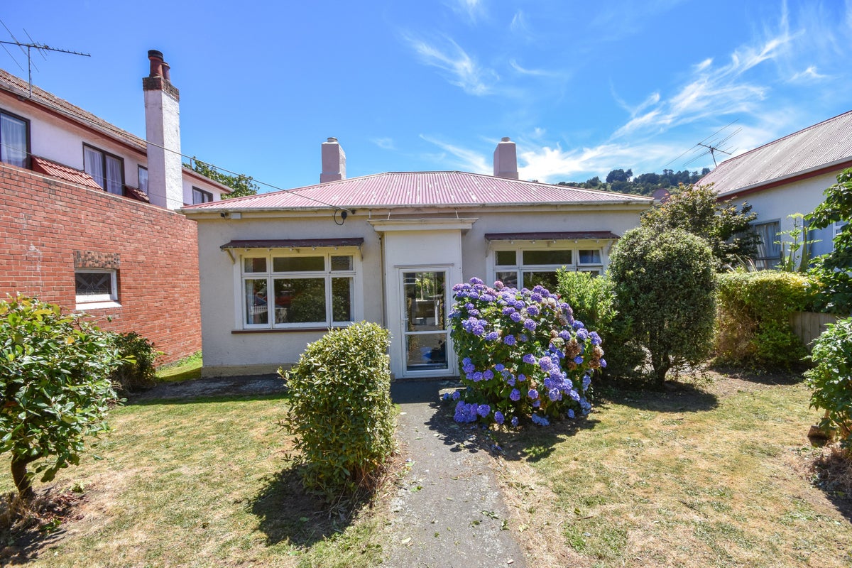 359 North Road, North East Valley, Dunedin - Carousel 1