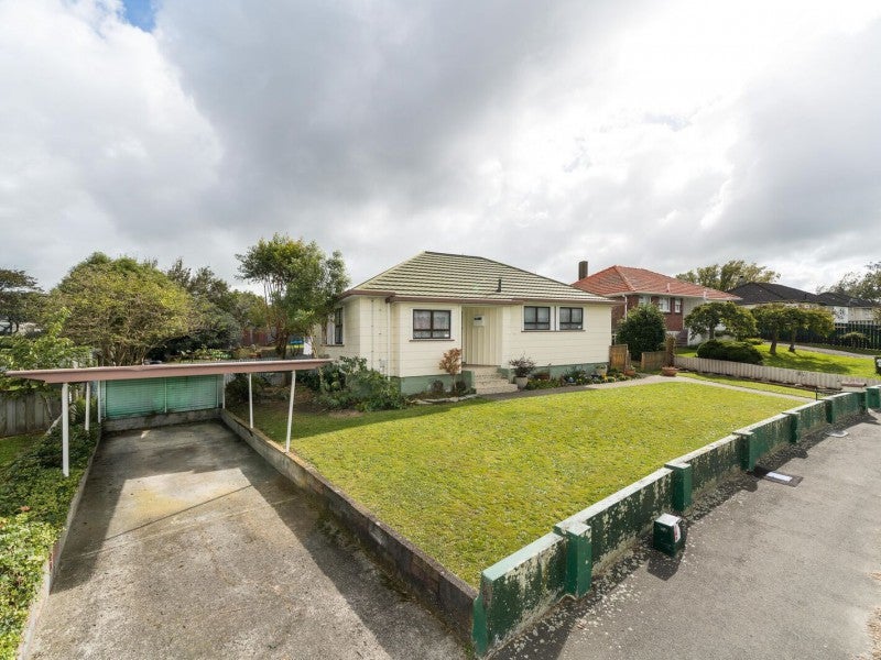 43 Andrew Avenue, Roslyn, Palmerston North - Carousel 1