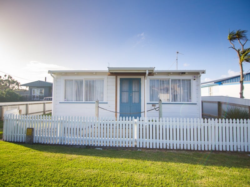 171 Seabury Avenue, Foxton Beach, Foxton - Carousel 1