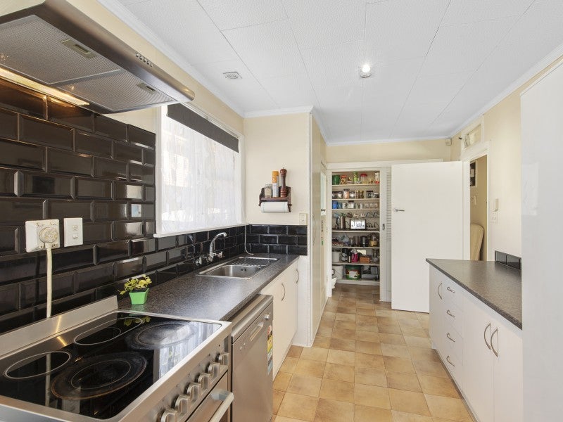 368 George Street, Stokes Valley, Lower Hutt - Carousel 2