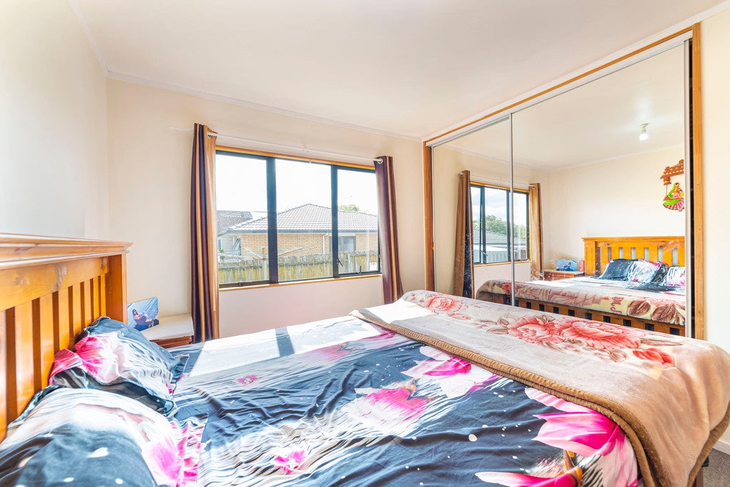 2/93 Aviemore Drive, Highland Park, Auckland - Carousel 13