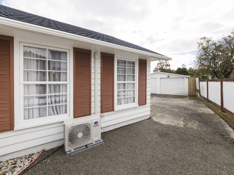 15 Lockhart Avenue, Milson, Palmerston North - Carousel 17