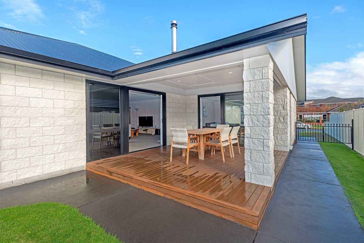 19 Joanne Street, Lytton West, Gisborne - Carousel 5