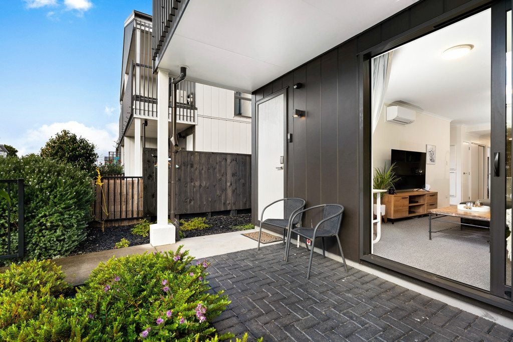 25 Manarini Road, Westgate, Auckland - Carousel 2