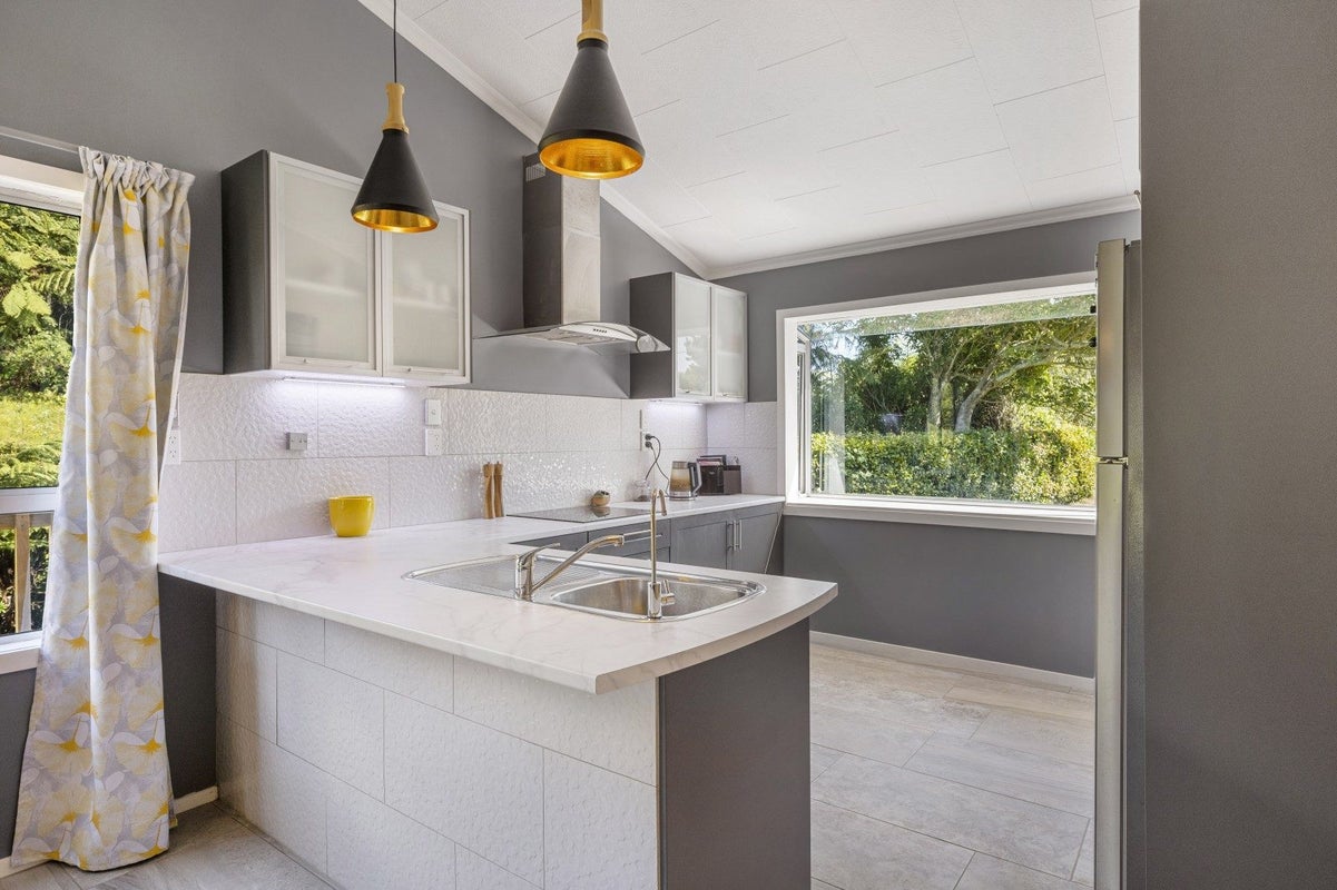 77 Dorset Road, Hillsborough, New Plymouth - Carousel 2