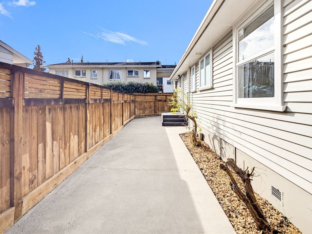 43A York Street, Hamilton East, Hamilton - Carousel 27