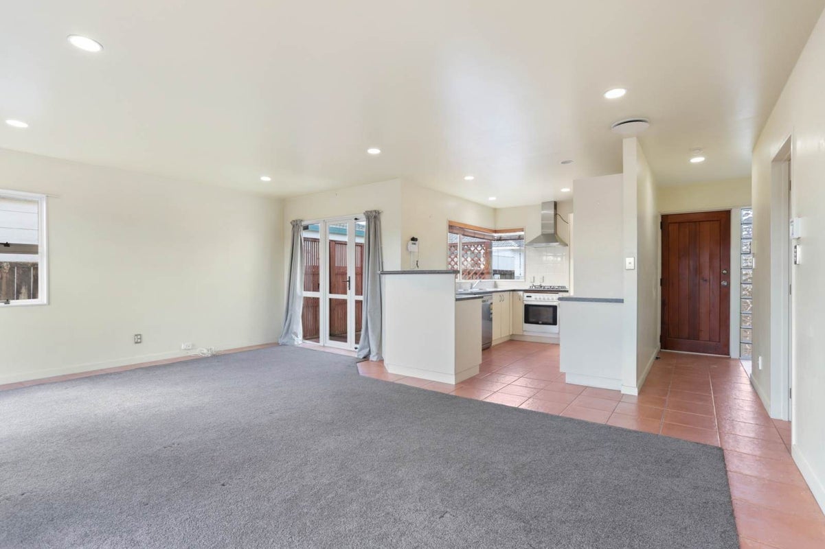 7A Freeland Avenue, Mount Roskill, Auckland - Carousel 2
