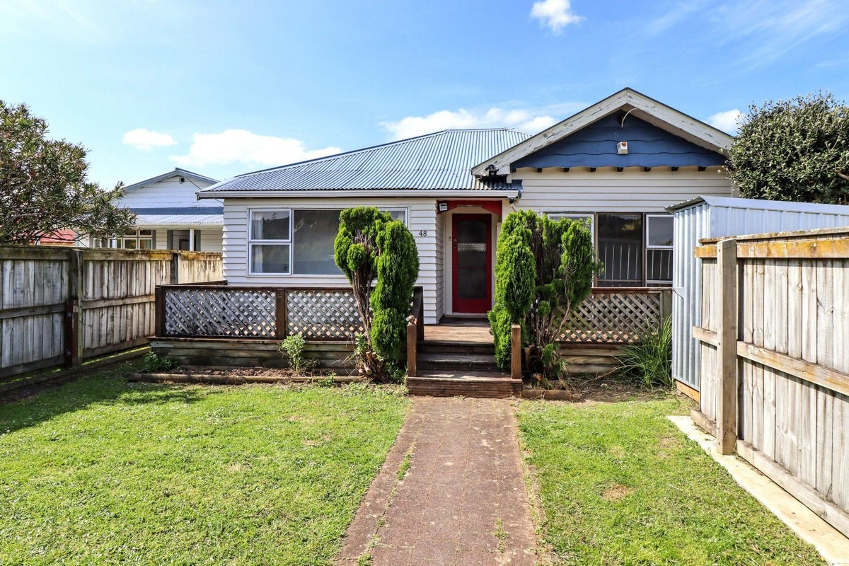 48 Connolly Street, Boulcott, Lower Hutt - Carousel 1