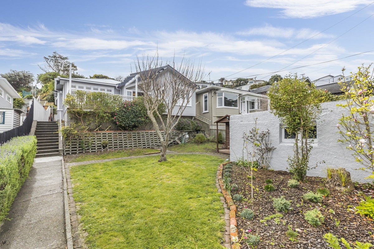 541 Broadway, Miramar, Wellington - Carousel 2
