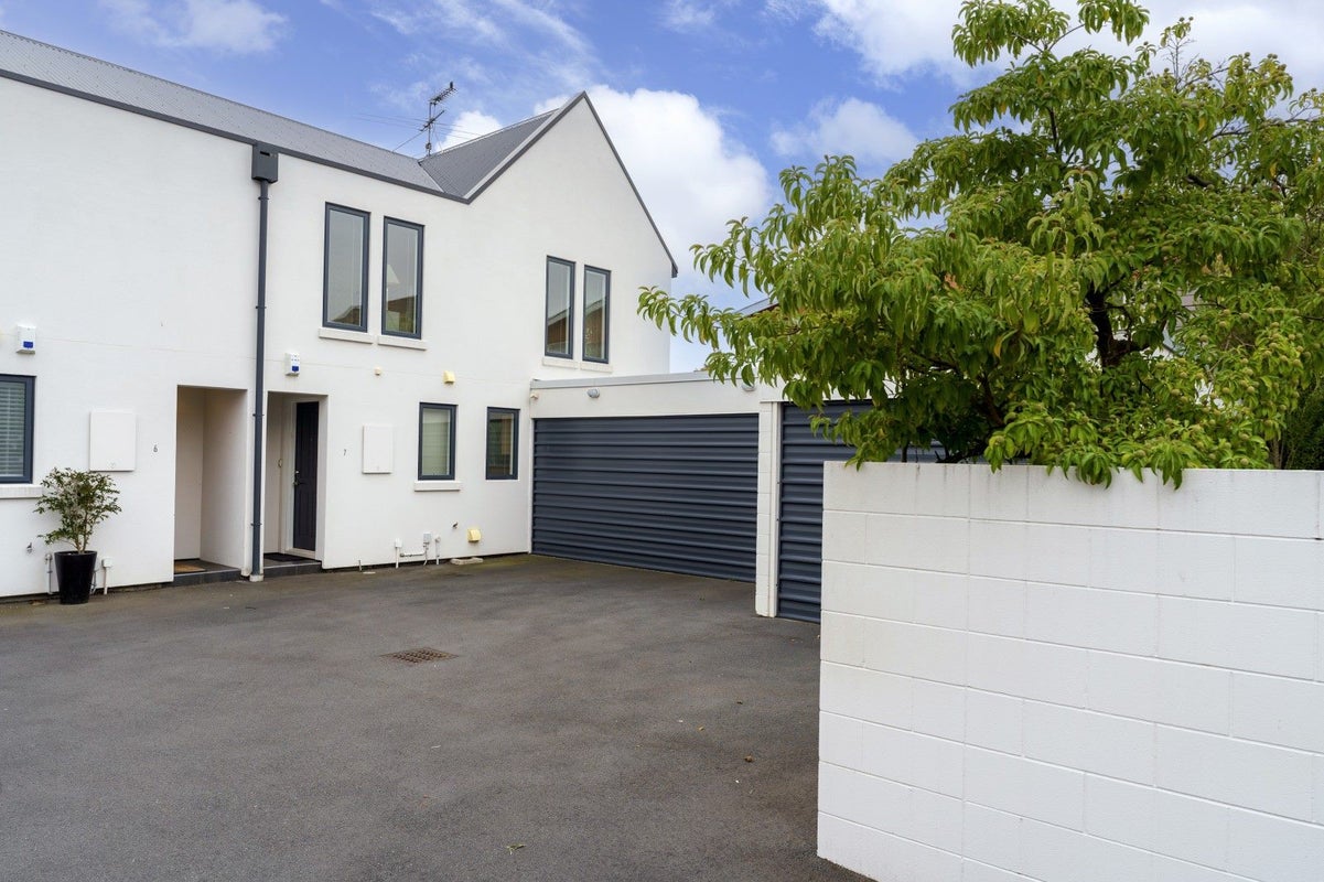7/29 Andover Street, Merivale, Christchurch - Carousel 1