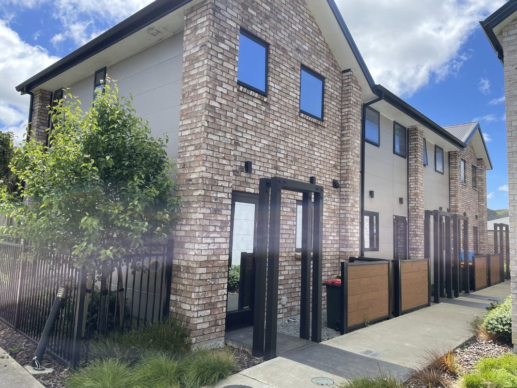 10/17 Pearce Crescent, Taita, Lower Hutt - Carousel 2