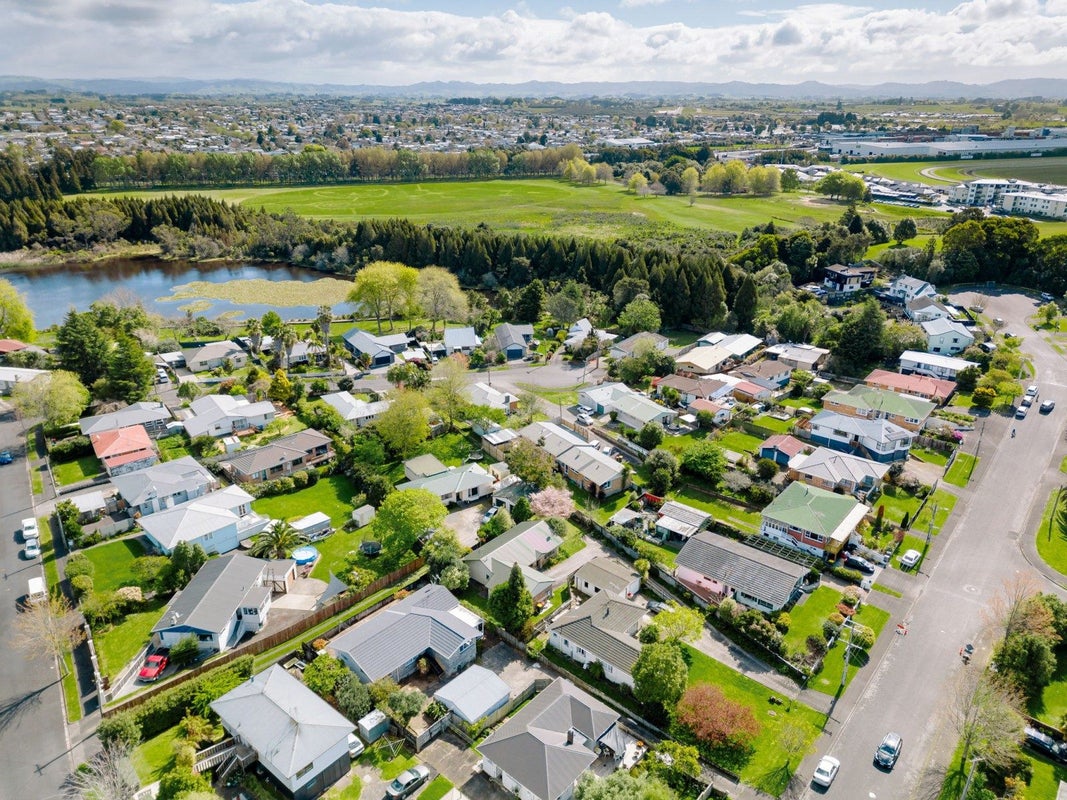 23A Mitcham Avenue, Forest Lake, Hamilton - Carousel 13