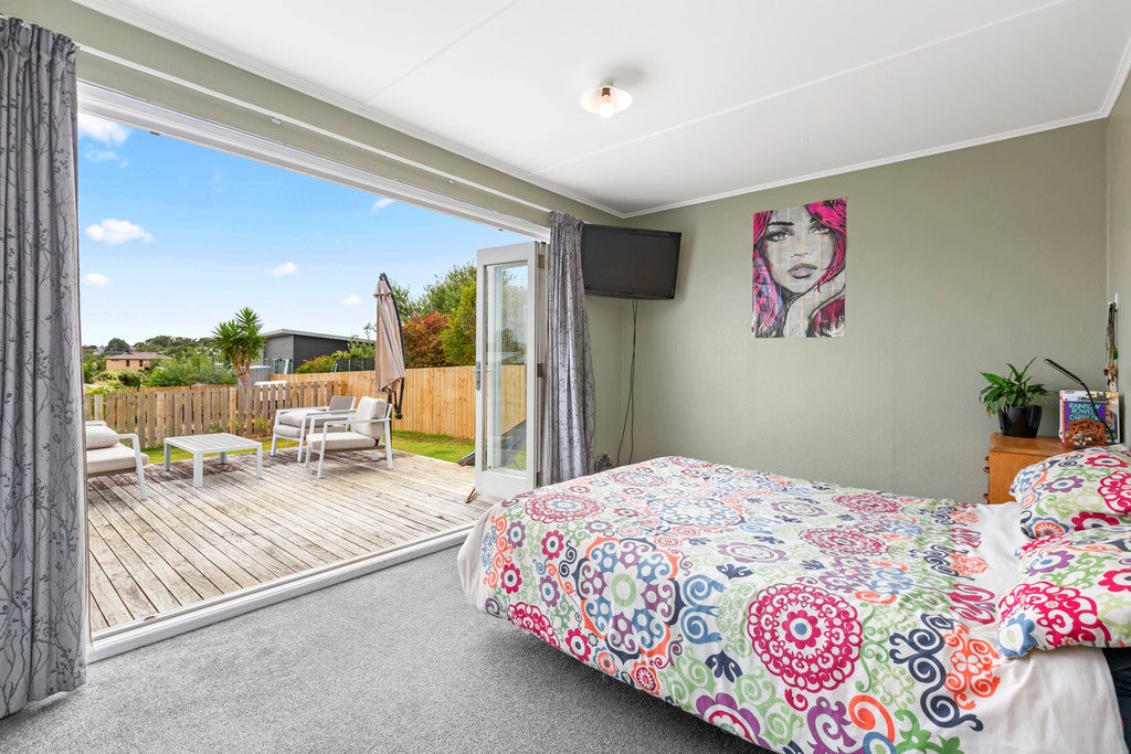 29 Lorenzen Bay Road, Raglan, Raglan - Carousel 1