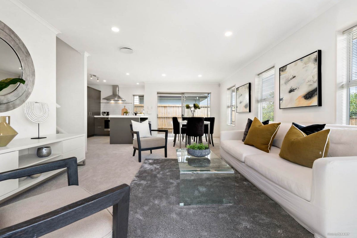 2 Vinci Court, Manurewa, Auckland - Carousel 2