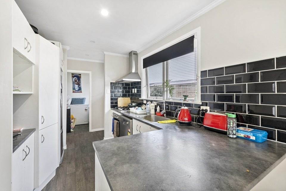 7 Meremere Street, Wainuiomata, Lower Hutt - Carousel 2