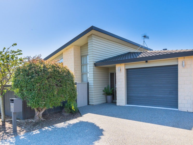 4B Huia Road, Raumati Beach, Paraparaumu - Carousel 1