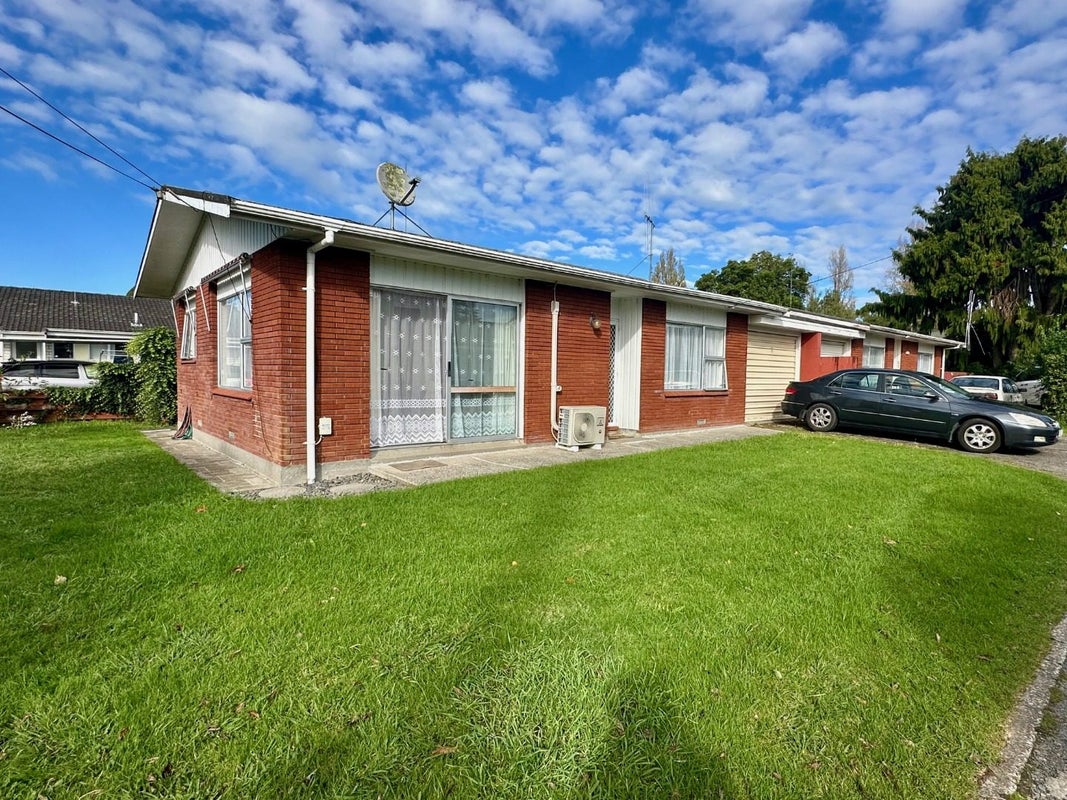 137A Dey Street, Hamilton East, Hamilton - Carousel 1
