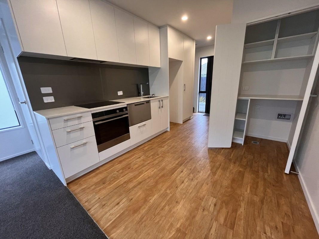 2/98 Proctor Street, Papanui, Christchurch - Carousel 1