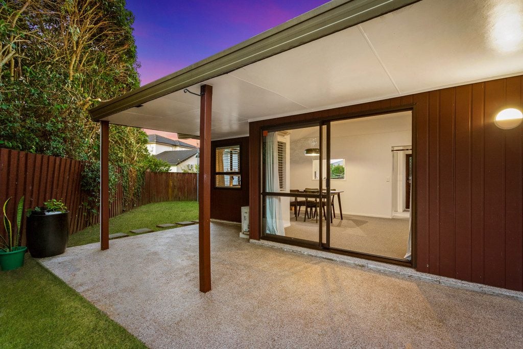 3/153A Te Atatu Road, Te Atatu South, Auckland - Carousel 2