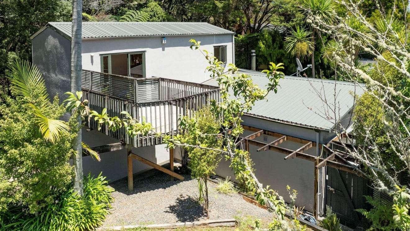 192 Glengarry Road, Glen Eden, Auckland - Carousel 1
