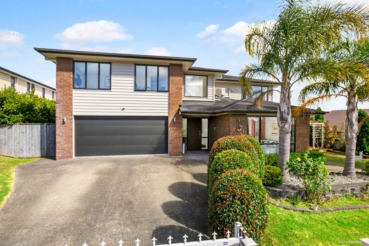 11 Dawood Place, The Gardens, Auckland - Carousel 1