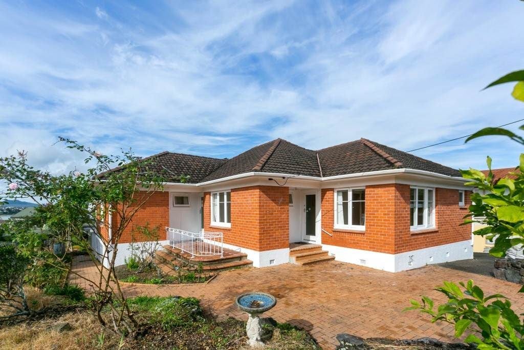 103 Sylvan Avenue, Northcote, Auckland - Carousel 1