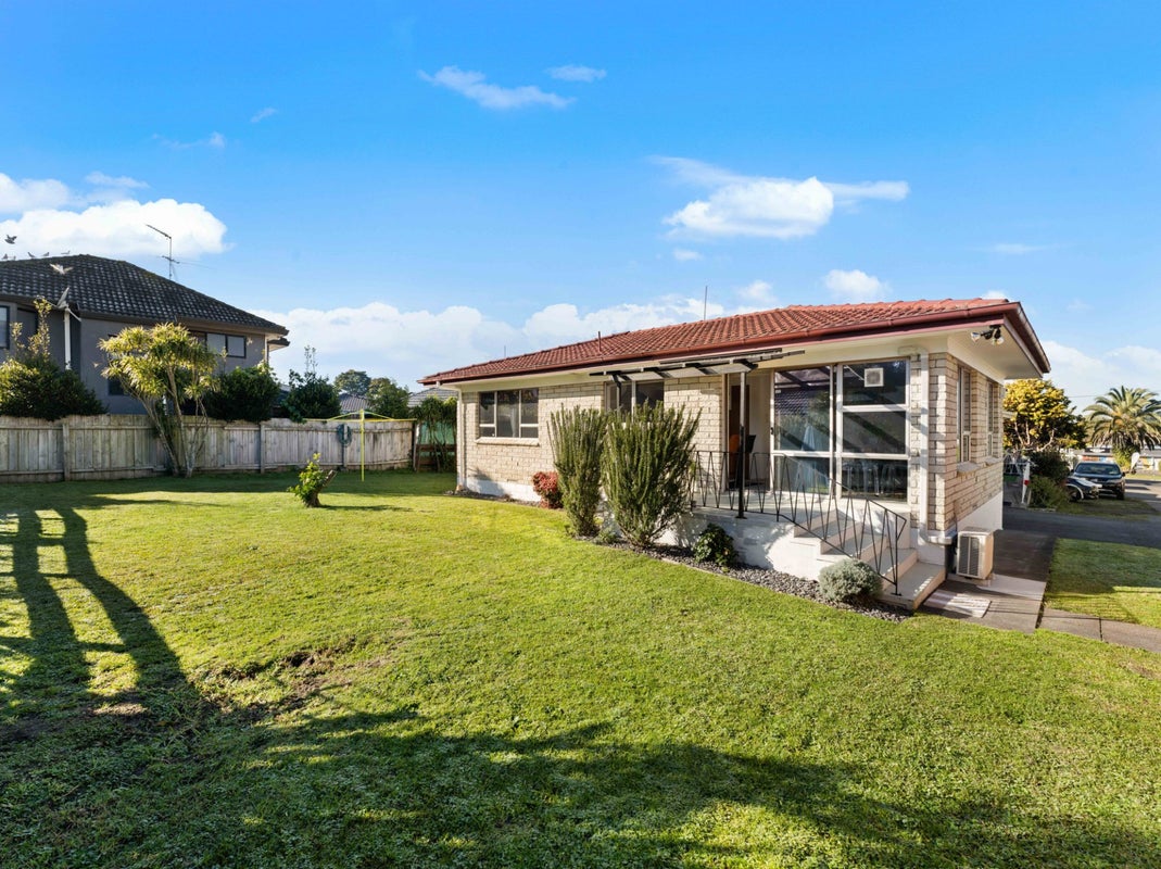 4/24 Alfriston Road, Manurewa East, Auckland - Carousel 1