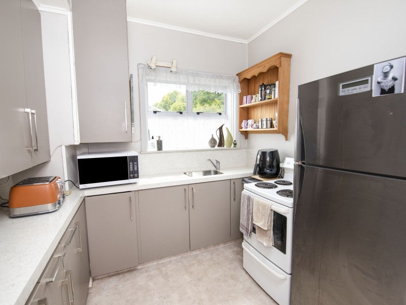 1/47 Douglas McLean Avenue, MAREWA, NAPIER - Carousel 2