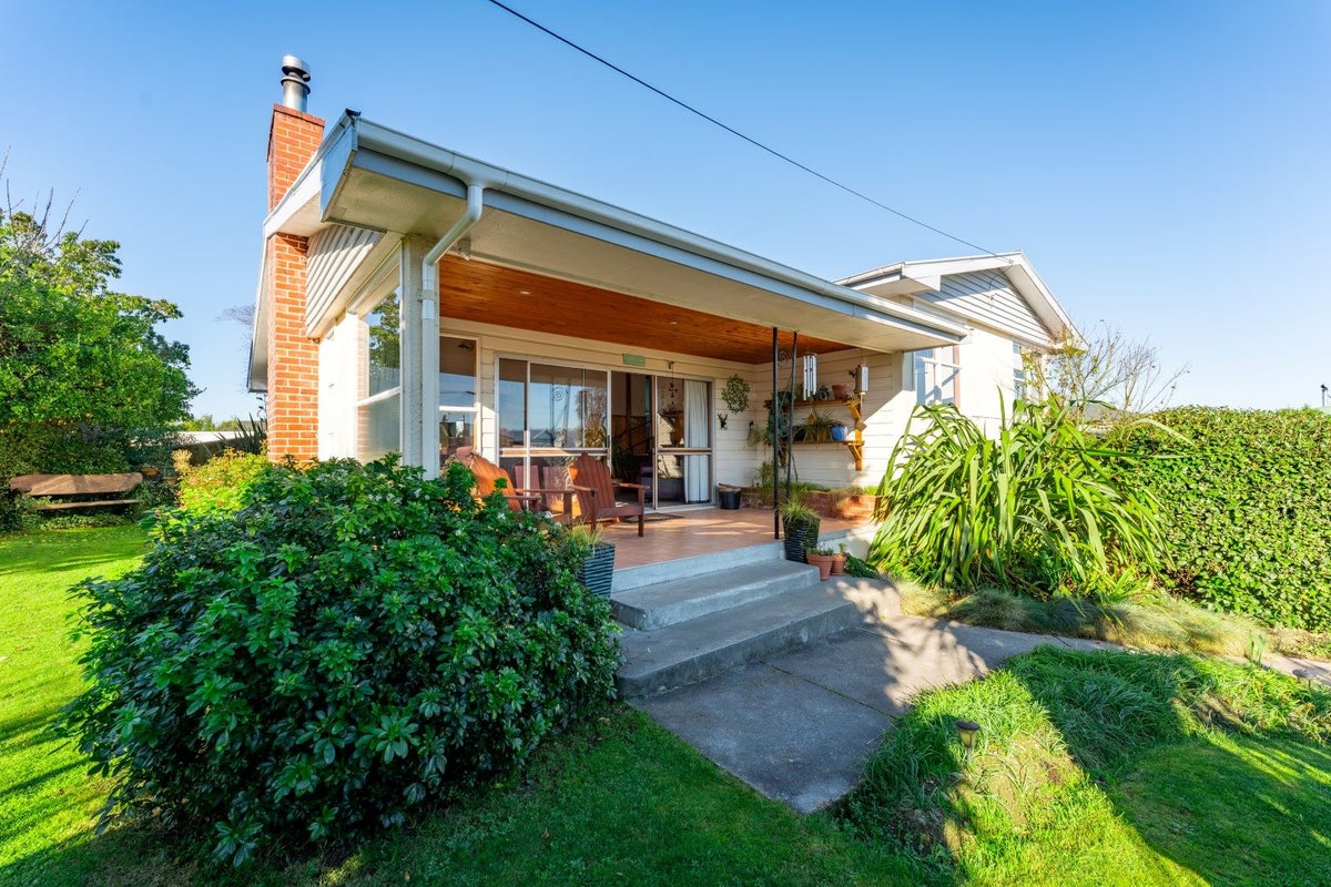 32 Allnatt Street, Temuka, Temuka - Carousel 2