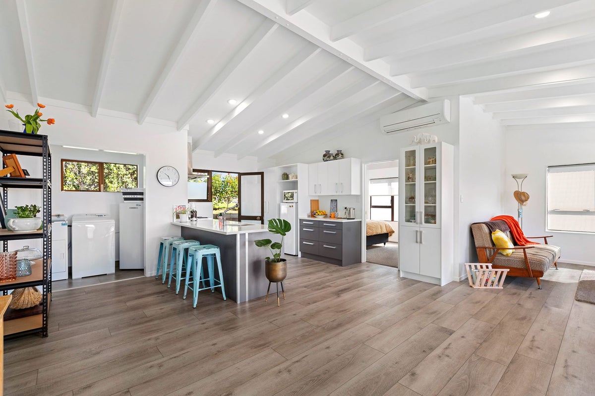 27 Matangi Terrace, Snells Beach, Snells Beach - Carousel 1