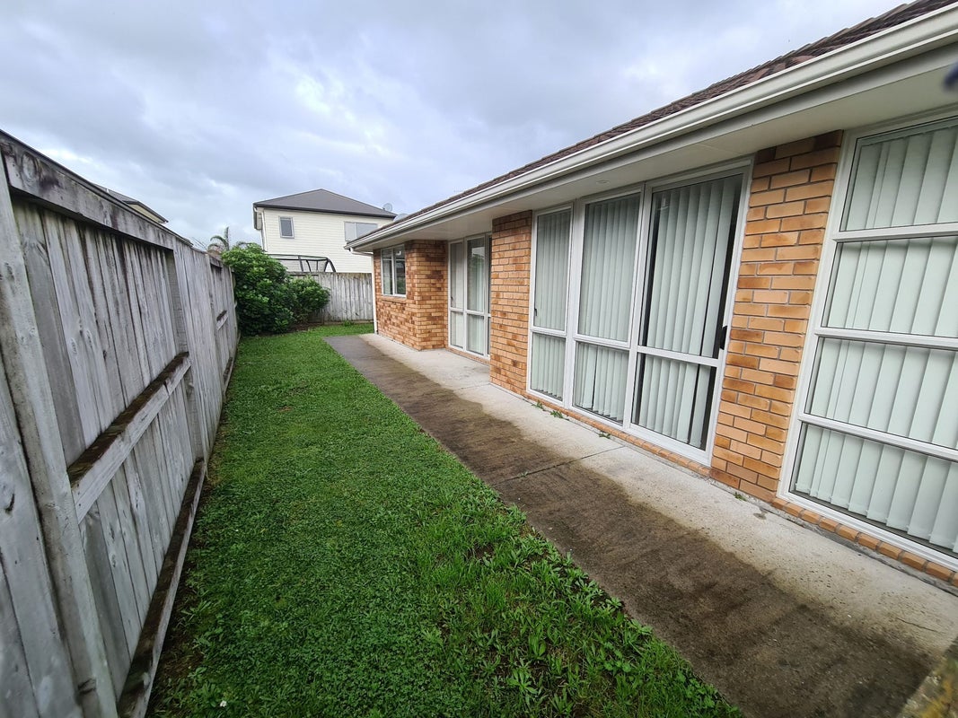 36 Parkside Drive, Huntington, Hamilton - Carousel 17