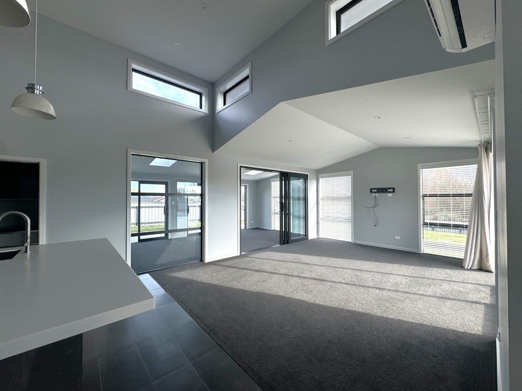 1 Nore Street, Waihola - Carousel 2