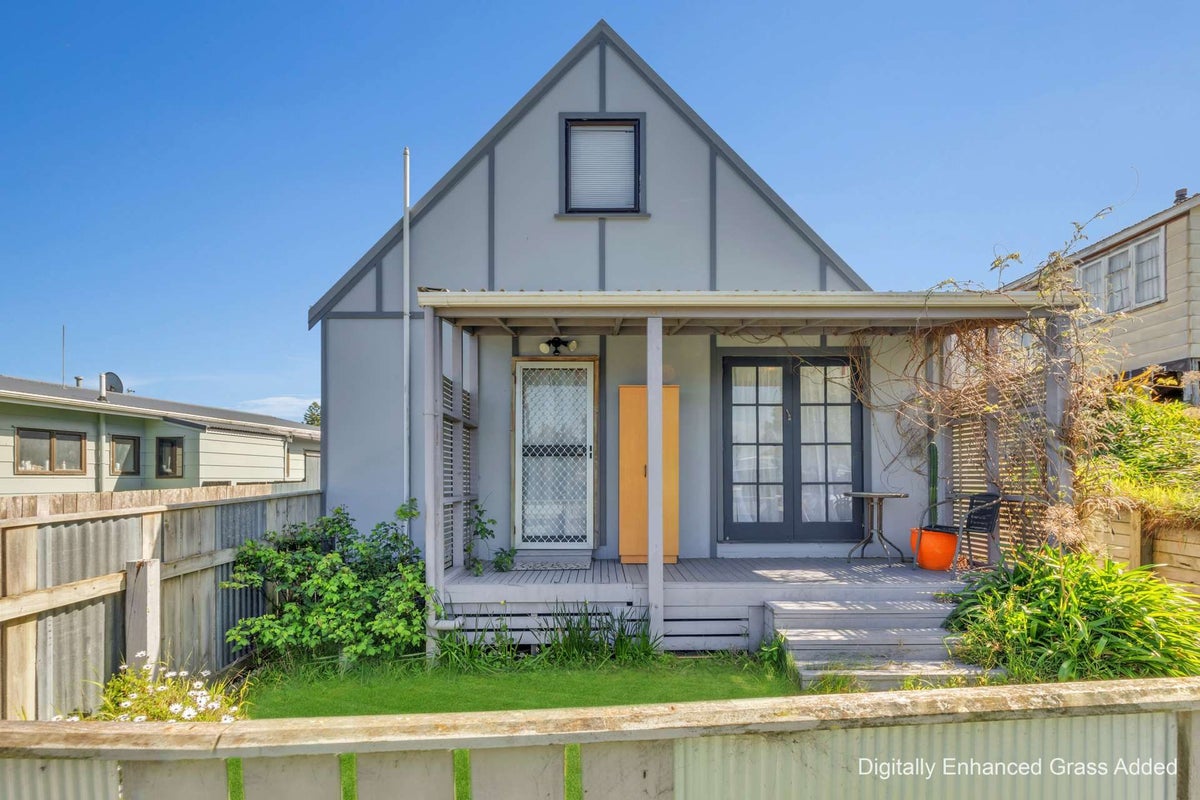 23 Manuka Street, Castlecliff, Whanganui - Carousel 2
