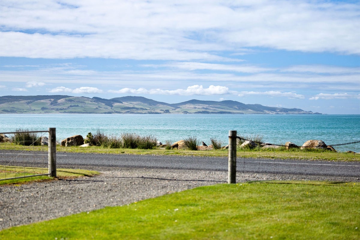 232 Colac Foreshore Road, Colac Bay/Oraka, Riverton/Aparima - Carousel 2