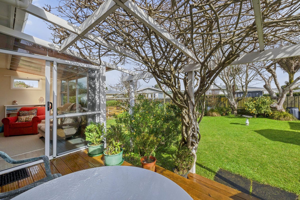 5 Lydford Place, Spotswood, New Plymouth - Carousel 18
